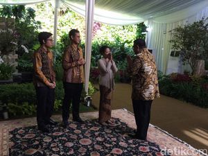 Diserbu Bos-bos BUMN Saat Open House, Rini: Enggak Wajib Datang Kok