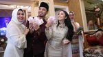 Siapa Mau? Nikita Willy Bagi-bagi THR Nih!
