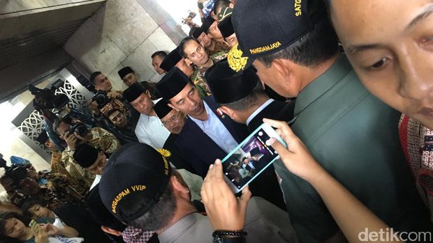 Usai dari Masjid Istiqlal, Jokowi 'Open House' di Istana Negara