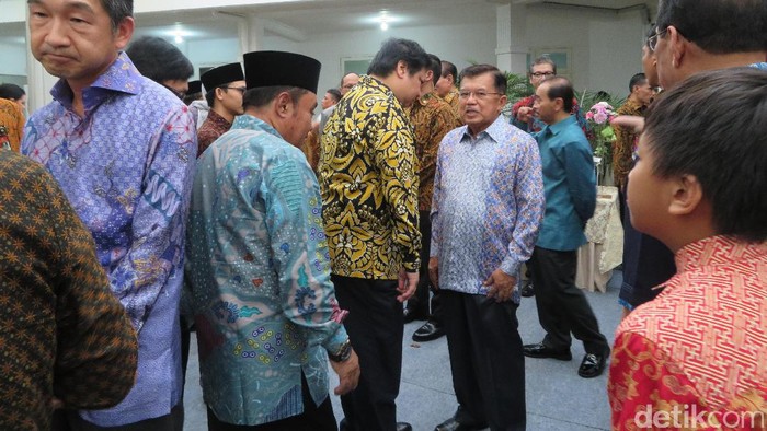 Anies-Sandi dan Sejumlah Menteri Datangi Open House JK