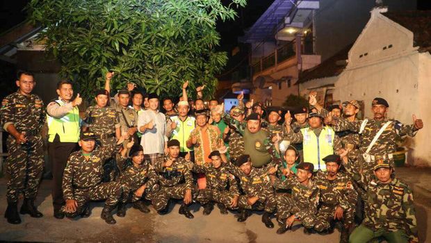 Imam Nahrawi Mudik, Bikin Ketupat Sampai <I>Open House</I>