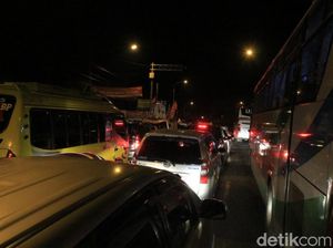 Nagreg Arah Tasik Macet Parah, One Way Diberlakukan