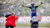 Kemenangan tunggal Rossi di seri balapan tahun ini diraih di Assen, Belanda. Ia melakukannya dalam usia 39 tahun. (Foto: AFP PHOTO / ANP / Vincent Jannink)
