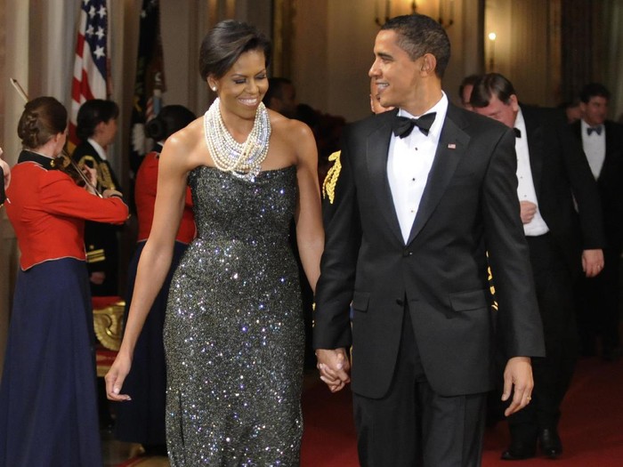 WASHINGTON - JANUARY 21: President Barack Obama and first lady Michelle Obama attend the Southern Inaugural Ball on January 21, 2009 in Washington, DC. The Obamas will be attending 10 Inaugural Balls. Obama was sworn in as the 44th President of the United States, becoming the first African American to be elected President. (Photo by Brendan Hoffman/Getty Images)