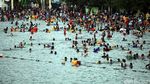 Pengunjung Ancol Membludak