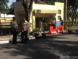Komisi III DPR Kunjungi Pos Polda Sumut yang Diserang Teroris