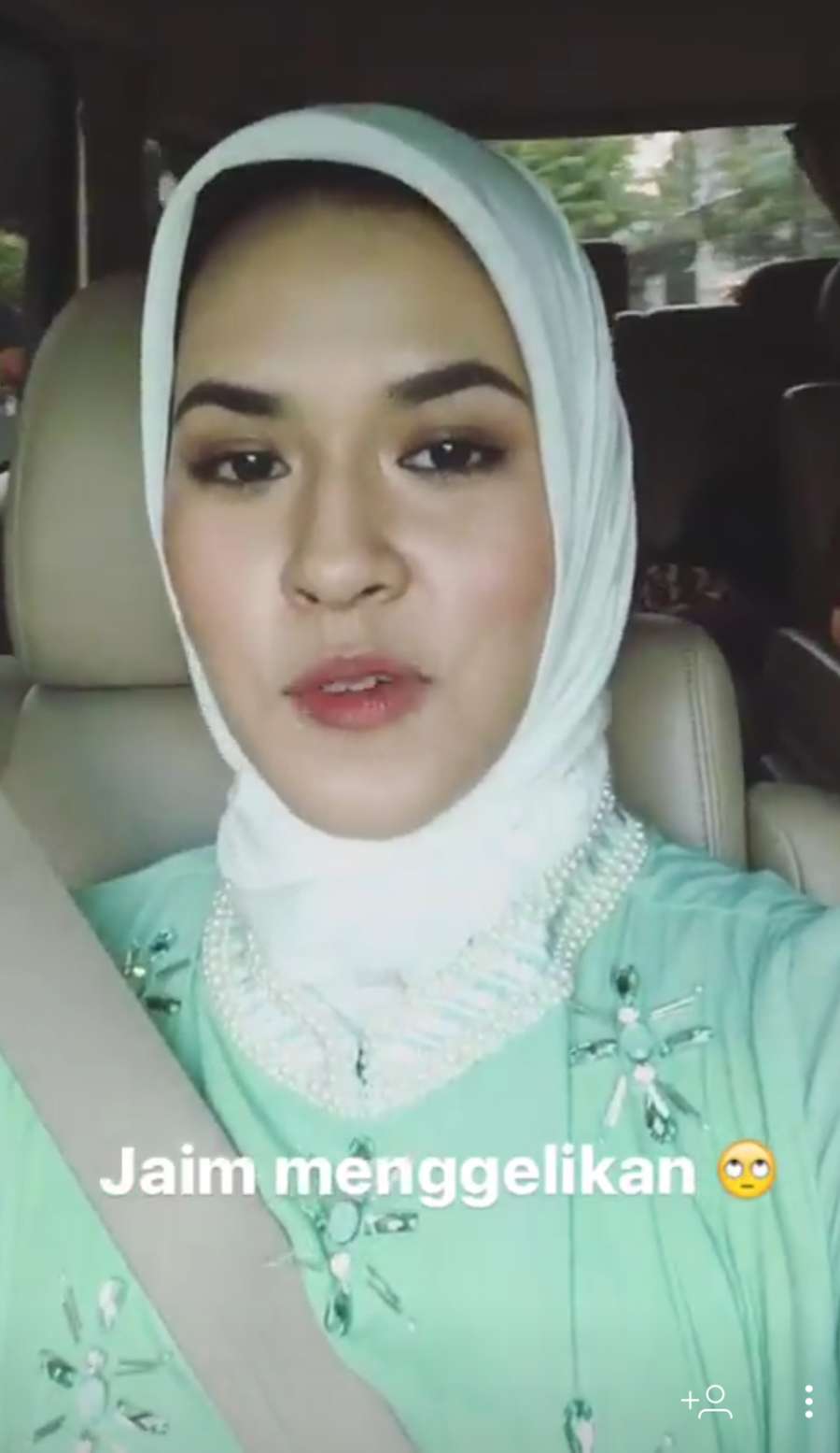 Bikin Adem Raisa Berhijab Di Hari Lebaran