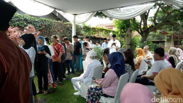 Anies Gelar Open House, Warga Antre Salaman