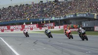 Memulai balapan dari posisi paling depan, Johann Zarco sempat memimpin balapan. Tapi semuanya berubah saat hujan turun (Foto: Mirco Lazzari gp/Getty Images).