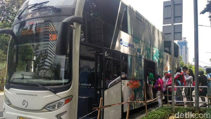 Libur Lebaran, Bus Tingkat Wisata yang Jadi Idola