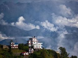 Potret Keren Perkampungan di Atas Awan