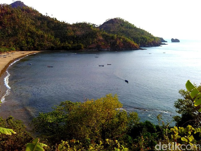 6 Pantai Yang Wajib Dikunjungi Saat Mudik Ke Trenggalek