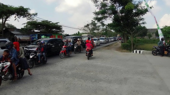 Horor di Jalur Babat ke Bojonegoro, Kendaraan Melaju 5 Km/Jam