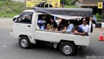 Warga Bandung Memilih Mobil Bak Terbuka untuk Mudik dan Liburan