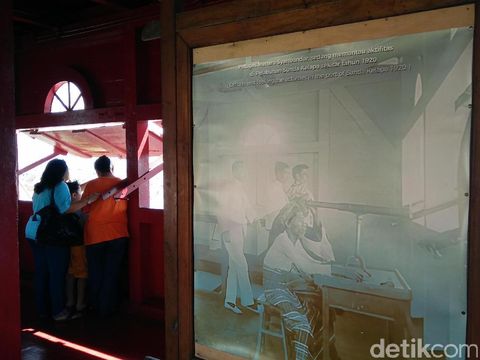 Menara Pandang Syahbandar Penjaringan Pikat Bule dan Warga Jakarta
