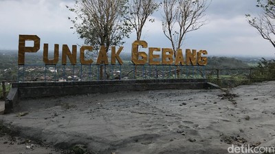 Foto: Puncak Gebang & Puncak Sosok yang Lagi Naik Daun di Yogya