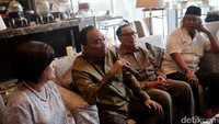 Acara juga digelar dalam rangka silaturahmi Asosiasi Pakar Hukum Pidana-KUHP bersama praktisi, pengamat/pemerhati Hukum Indonesia serta Akademisi.