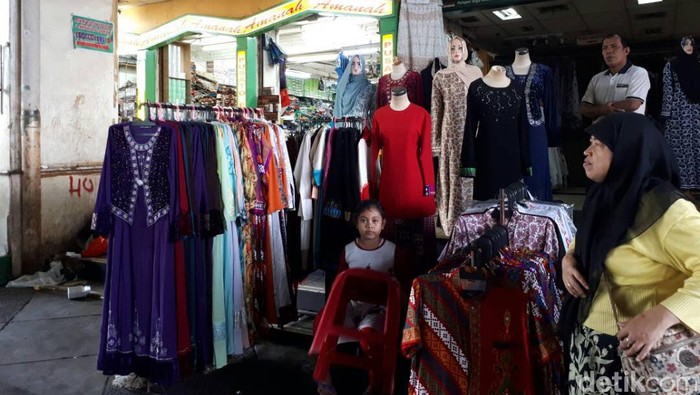 H+1 Lebaran, Begini Suasana di Pasar Tanah Abang
