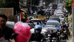 Antrean Kendaraan Menuju Wisata Ciwidey Mengular