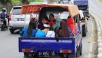 Warga Bandung Memilih Mobil Bak Terbuka untuk Mudik dan Liburan