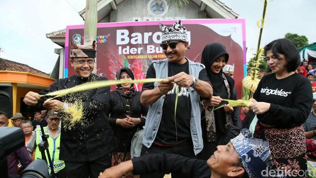  Mudik ke Banyuwangi, Menpar Ikuti Ritual Adat Barong Ider Bumi