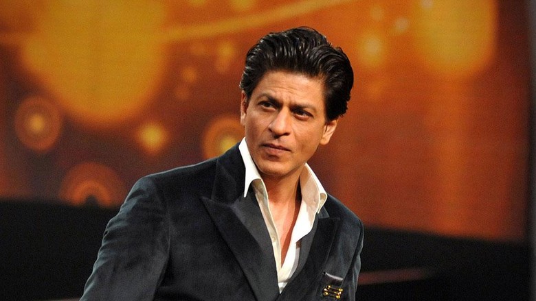 Hadiri Pemakaman Shashi Kapoor, Mata Shah Rukh Khan Berkaca-kaca Hadiri Pemakaman Shashi Kapoor, Mata Shah Rukh Khan Berkaca-kaca