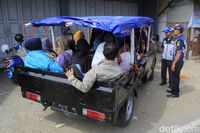 Kendaraan Menuju Objek Wisata di Ciwidey Bandung Mengular