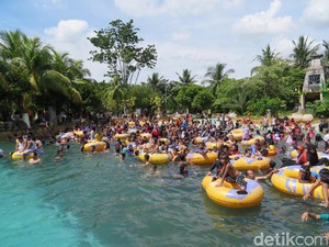 Libur Lebaran, Pengunjung Padati Taman Impian Jaya Ancol