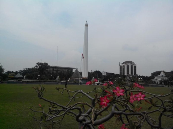 Tugu pahlawan Surabaya