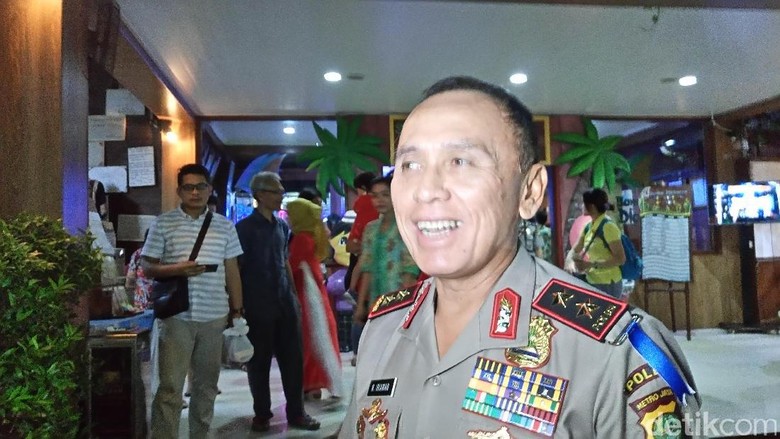 Polisi Ungkap Pembacokan Ahli IT Berdasarkan Nopol Mobil Pelaku Polisi Ungkap Pembacokan Ahli IT Berdasarkan Nopol Mobil Pelaku