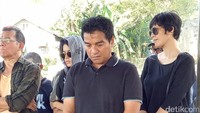 Duka Indra dan Mira Lesmana ditinggal bunda selamanya. (Foto: Veynindia Estaloni Pardede