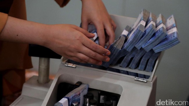 Saldo Lebih Bank Mandiri Banyak yang Belum Kembali