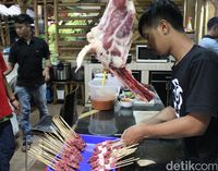 Mencicip Sate Maranggi dan Dombrut Khas Jawa Barat yang Bikin Kangen