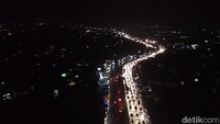 Kiki menyebutkan, lalu lintas di wilayah Cileunyi didominasi kendaraan dari arah Garut, Tasikmalaya dan sekitarnya yang sedang melakukan arus balik. Pool/Wisma Putra.