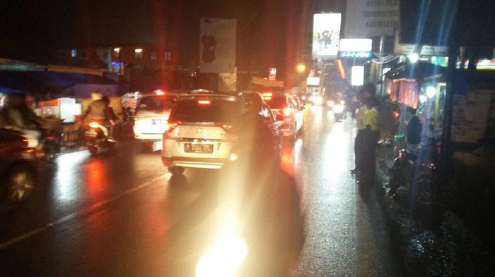 Kendaraan Padat dari Cianjur, Puncak Arah Jakarta One Way