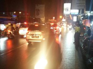 Kendaraan Padat dari Cianjur, Puncak Arah Jakarta One Way