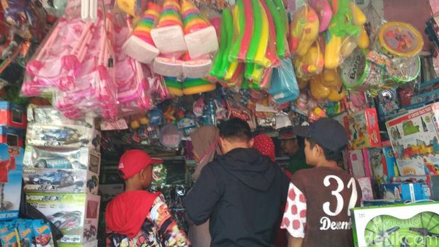 Pasar Gembrong saat libur Lebaran