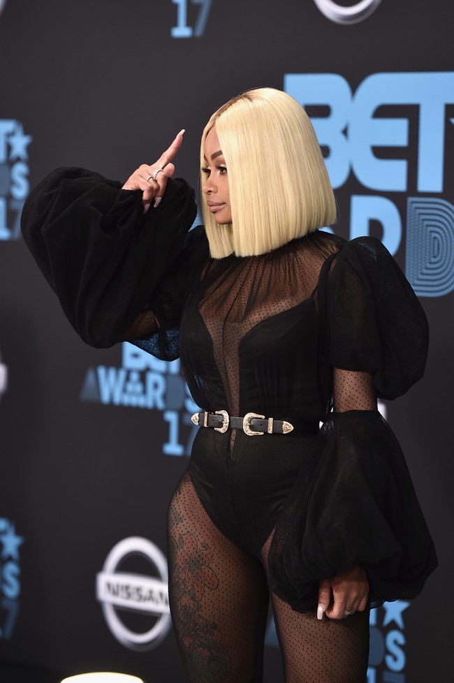 Bisa follow back di Instagram dengan menambahkan keterangan username kamu di kolom alamat. Mohon tunggu 24-28 jam untuk dia (Blac Chyna) follow back kamu. Terima kasih, demikian keterangan pada situs. Foto: Getty Images