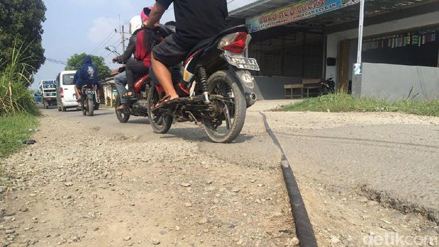 Bekas jalur rel lori tebu peninggalan Belanda