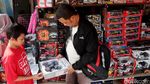 Pasar Gembrong Ramai Dipadati Pembeli