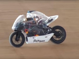 Mahasiswa Buat Motor Mini yang Bisa Jalan Sendiri