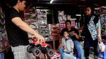 Pasar Gembrong Ramai Dipadati Pembeli