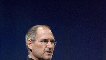 Meski Jobs dikenal kharismatik, sejumlah rekan dan karyawannya kala itu menilainya sebagai manajer yang mudah berubah pikiran, keras kepala dan temperamental. David Paul Morris/Getty Images.