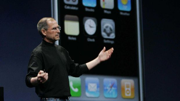 Lika Liku Kelahiran iPhone Pertama yang Menegangkan