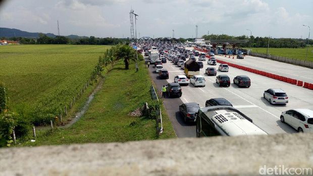 Arus Balik Tol Palimanan Arah Jakarta Mulai Meningkat