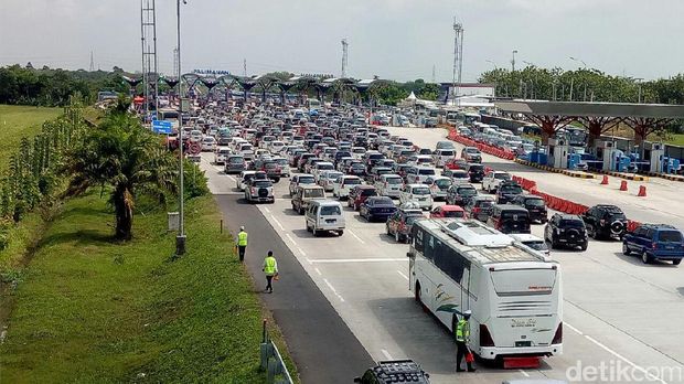  Kondisi pintu Gerbang Tol Palimanan arah Jakarta, Kamis (29/6/2017)
