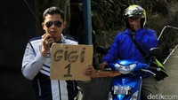 Asep mengungkapkan, pihaknya telah mengingatkan kepada pengguna jalan untuk tetap menggunakan perseneling rendah jika melintasi jalur tersebut. Pool/Wisma Putra.