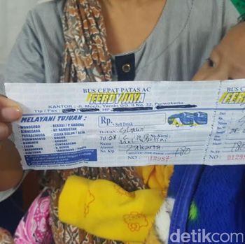 Keterlauan! Pemudik Wanita Bawa Bayi Dipaksa Turun di Jalan