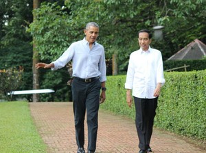 Momen Singkat Jokowi-Obama: Naik Mobil Golf hingga Makan Bakso