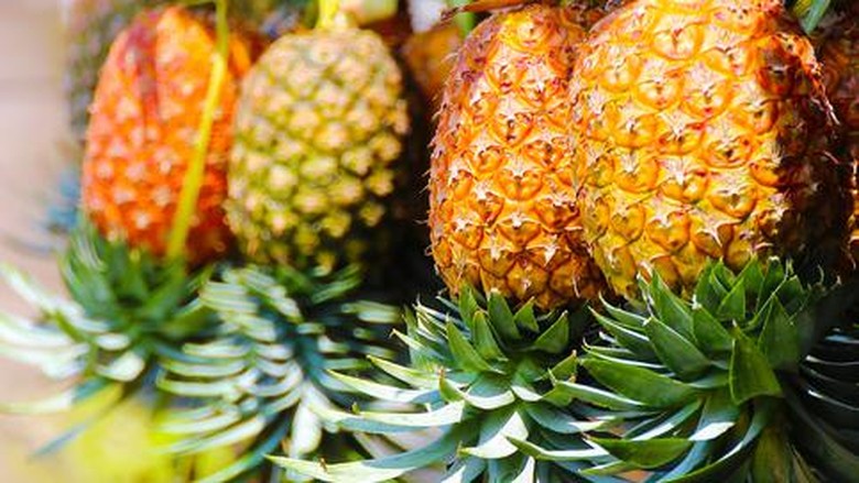 Benarkah Makan Nanas Saat Hamil Bisa Picu Keguguran?